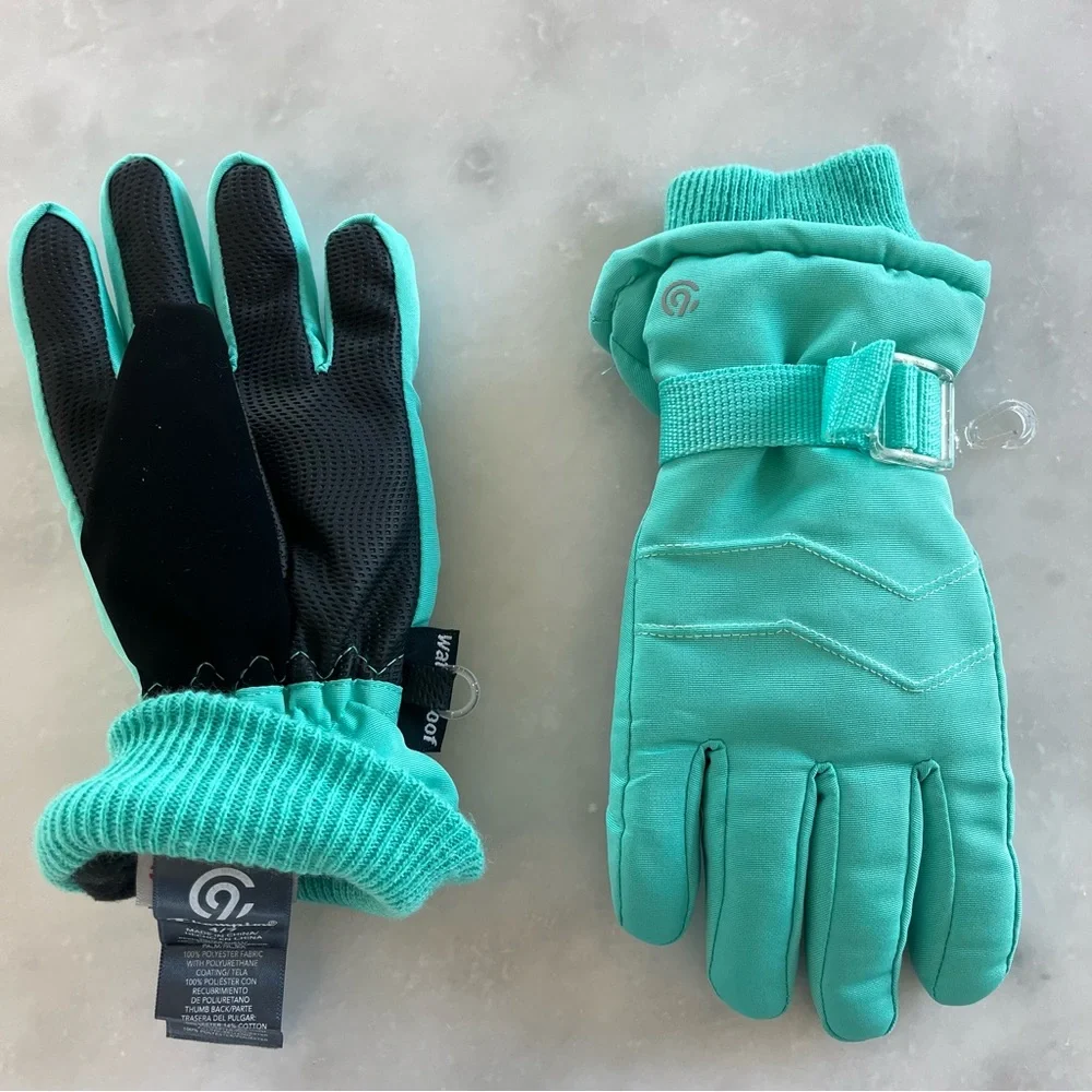 Champion kids aqua waterproof ski and snowboard gloves. 4-7